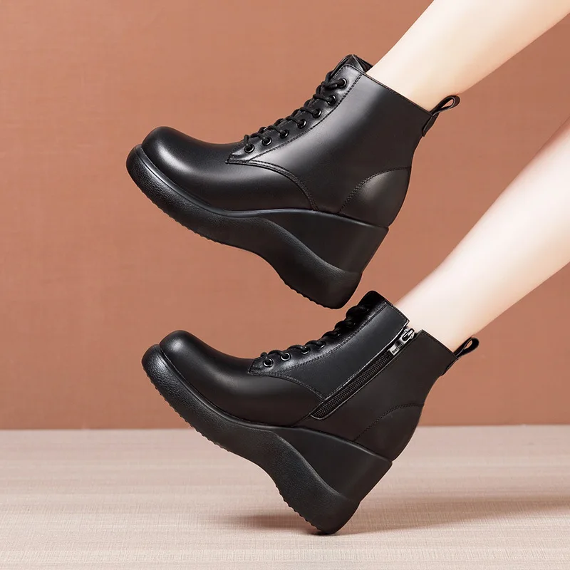 

8cm Small Big Size 32-43 Casual Black Platform Shoes with Fur Wedges Boots 2023 Winter High Heels Ankle Boots for Office Mom