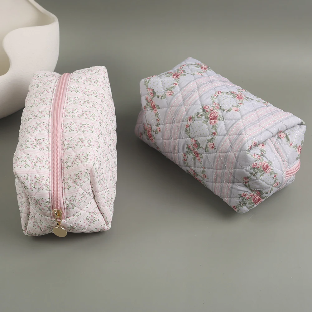 Cotton Floral Cosmetic Bag Quilted Makeup Handbag for Women