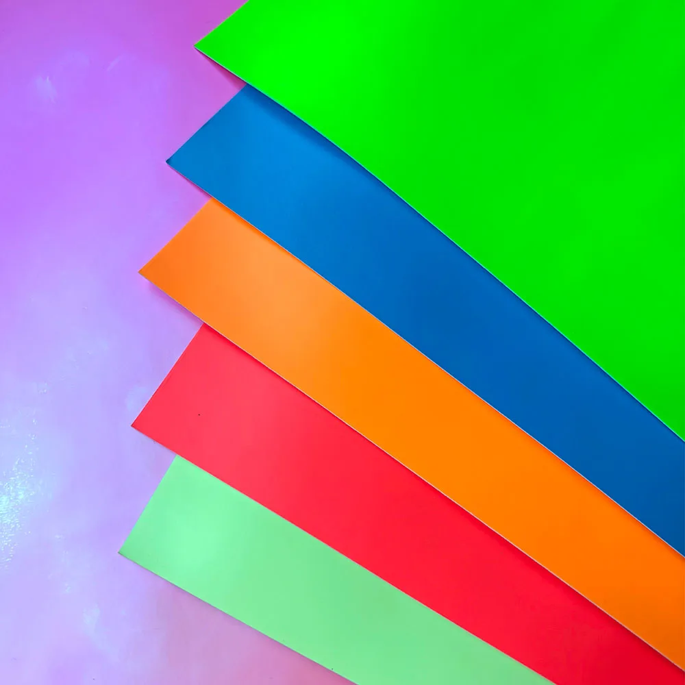 Glow in the Dark Self Adhesive Vinyl Sheet/Roll Outdoor Luminous Film For Festival Party Decoration Stickers DIY Mug Car Decals