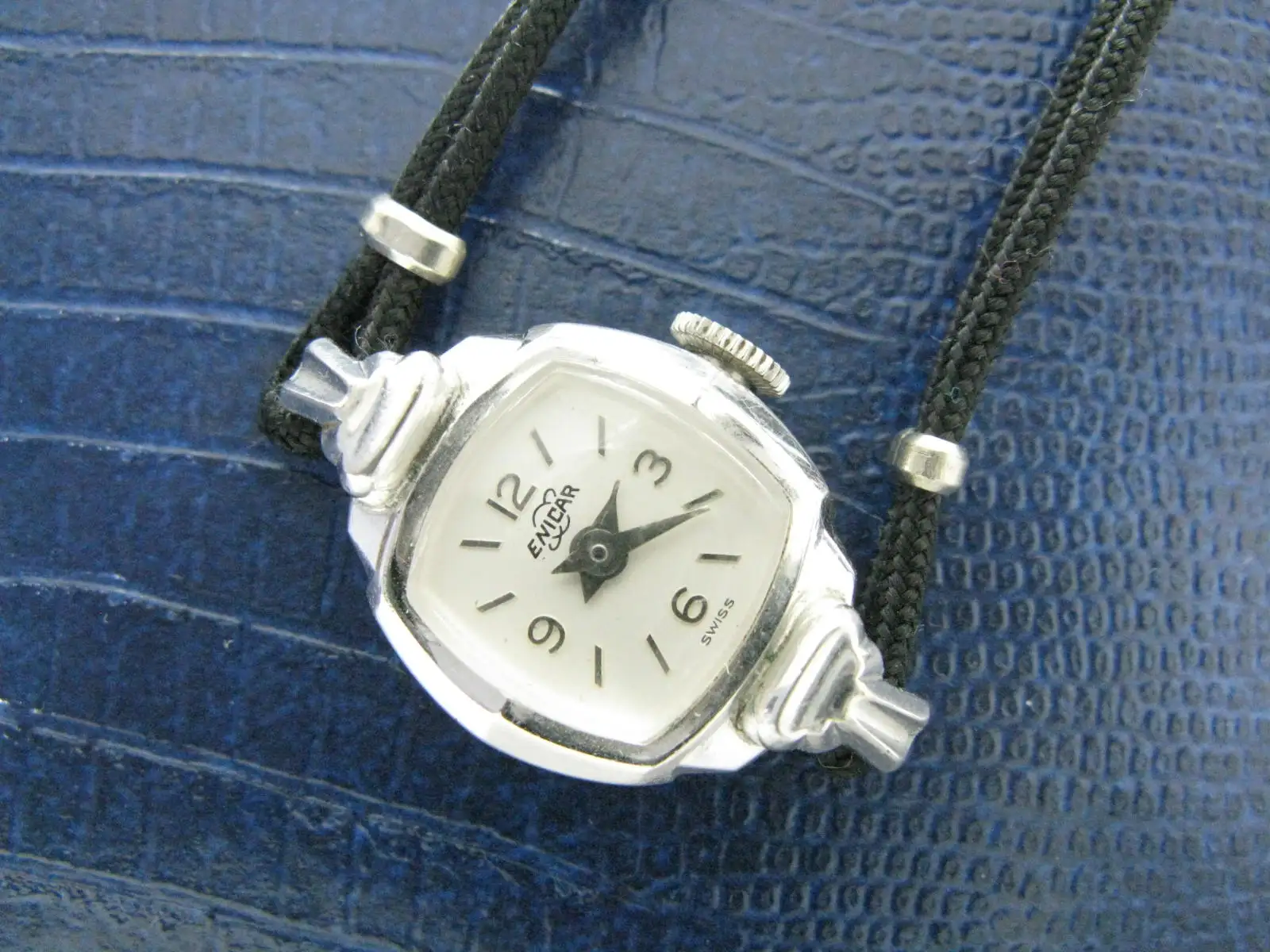 Enicar In Stile Vintage Utilizzato Da Donne Ricche Nell'Orologio Da Donna Svizzero Degli Anni 1960 (Placcato In Platino 10K)