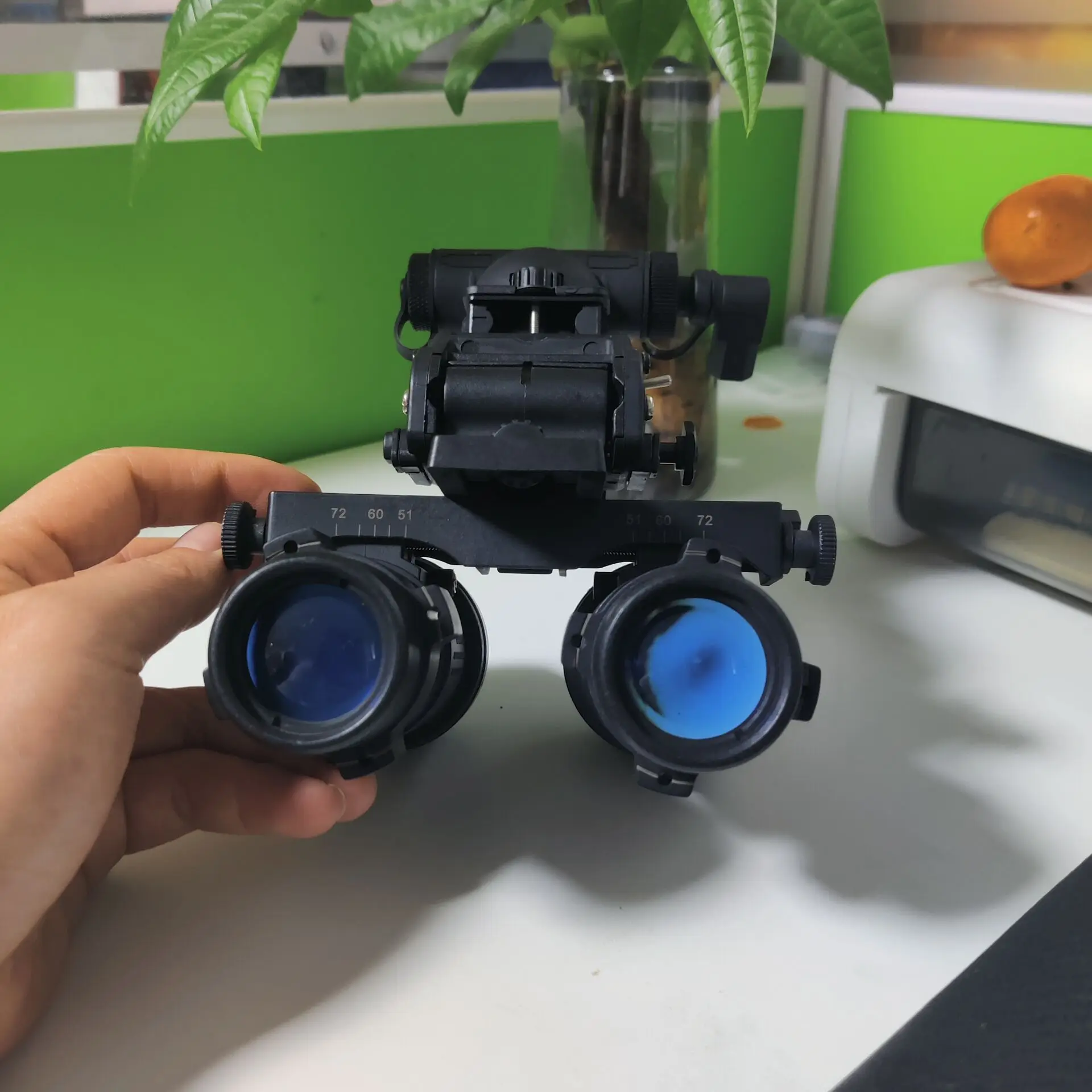 Tactical NVG AN/PVS31 /GPNVG 18 /PVS15/PVS18/PVS31 Helmet Night Vision Goggle Dummy Model Airsoft Decoration No function