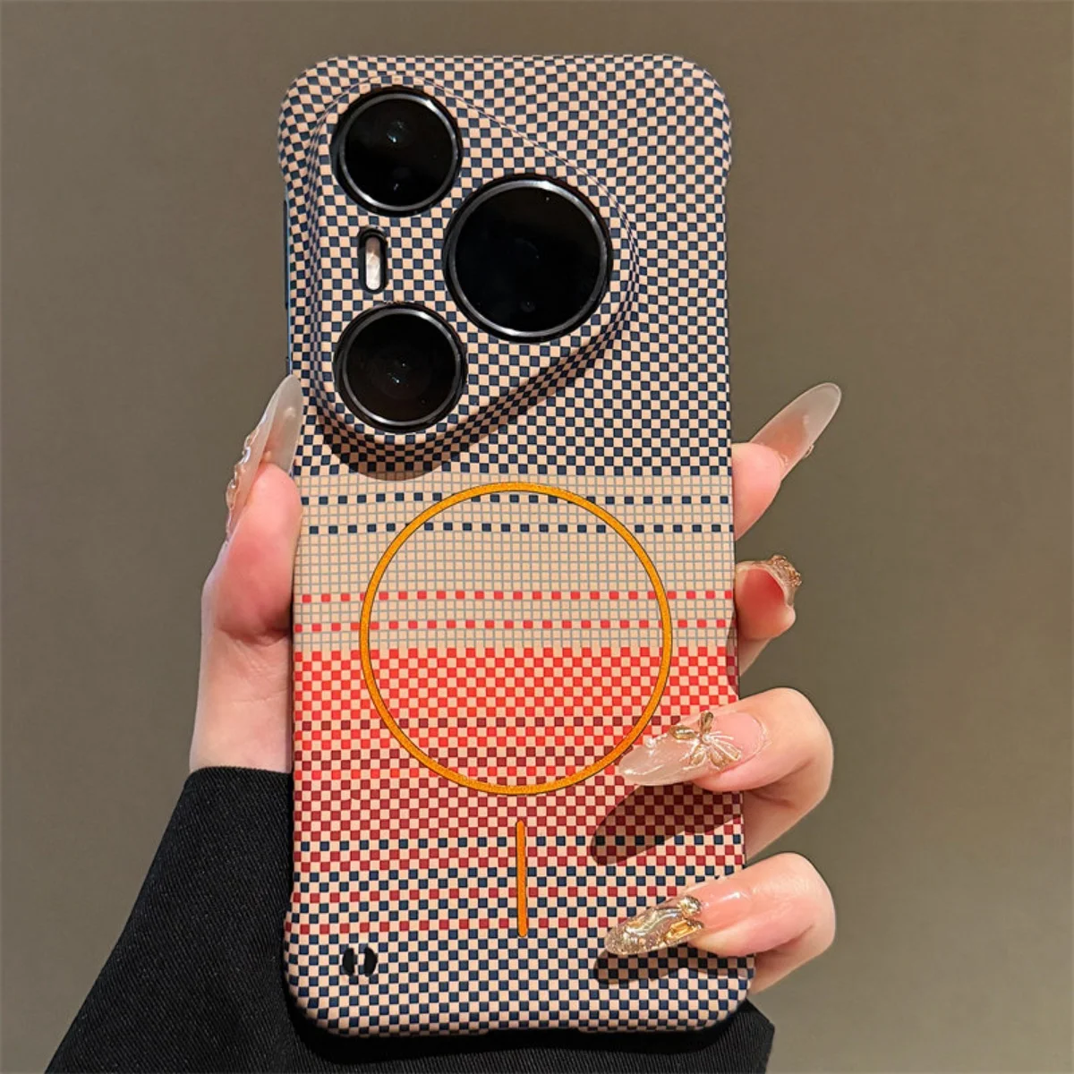 Frameless Kevlar Carbon Fiber Pattern Magnetic Case with MagSafe Charging Compatibility