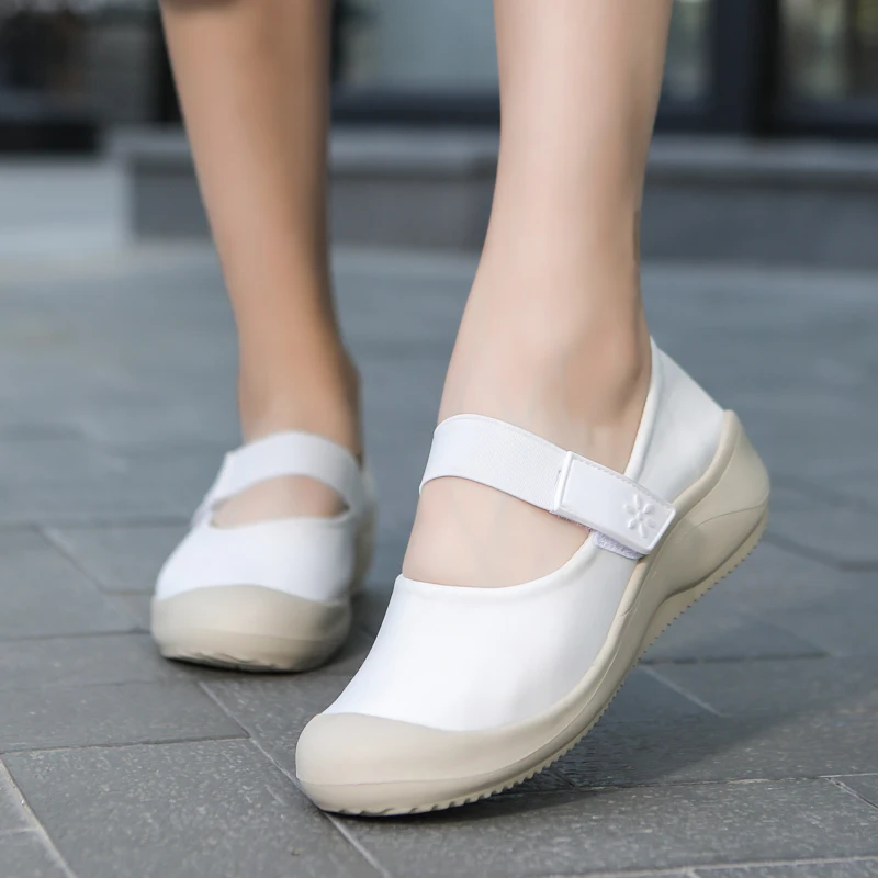 Women's Shoes Breathable Mesh Oversized Magic Tape Light Soft-soled Casual Sneakers Mom Shoes,womens sneakers