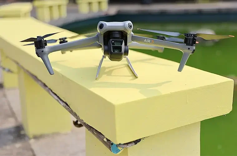 Description Picture 3 of itemFoldable Landing Gear For DJI Air 3 Extended Leg Heightened Heighten 4cm Tripod For DJI Air 3 Drone Accessories