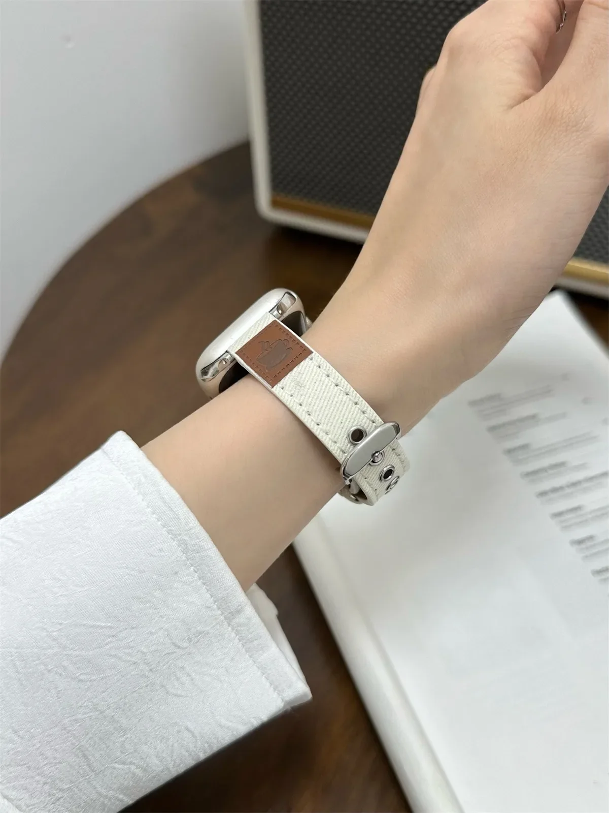 Bracelet de montre pour iWatch 42/44/45/46/49 mm 38/40/41 mm Bracelet de montre tendance en cuir PU pour montres de la série Ultra2 Série 10/9/8/7/6/5/4/3/2/1_voghion.com