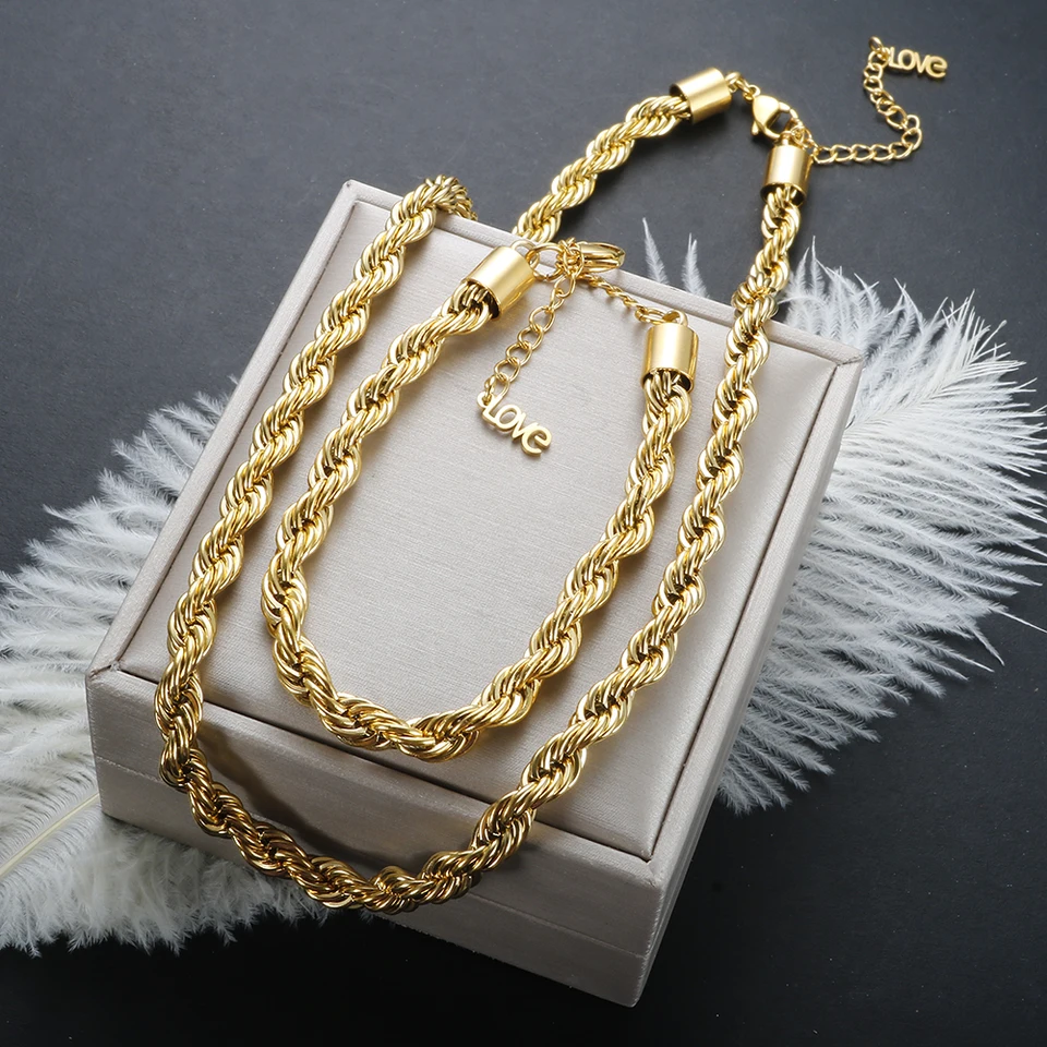 Base Collana Catena Attorcigliata In Acciaio Colore Oro 55cm