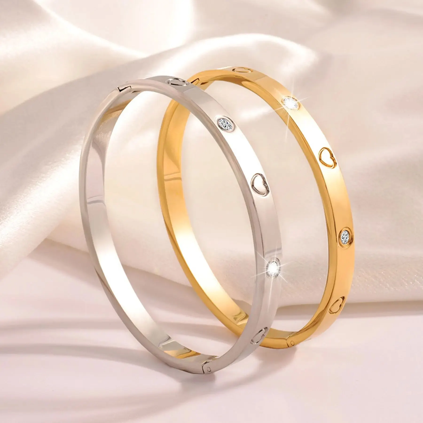 Unisex Minimalist Stainless Steel Bracelet for All Seasons Hot-Selling Personalized Design with One Heart and Diamond S7fd0f258256e417f89438b846a5f7dd7b