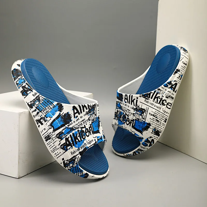New Men Thick Bottom Slippers Platform Bathroom Slides Non Slip Trend Designer Shoes Male Water Shoes Flip Flops Sandals