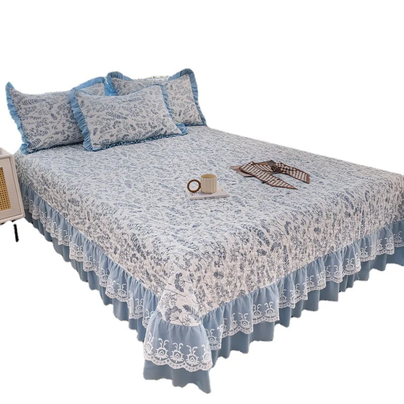 

Double cotton and linen lace bed cover