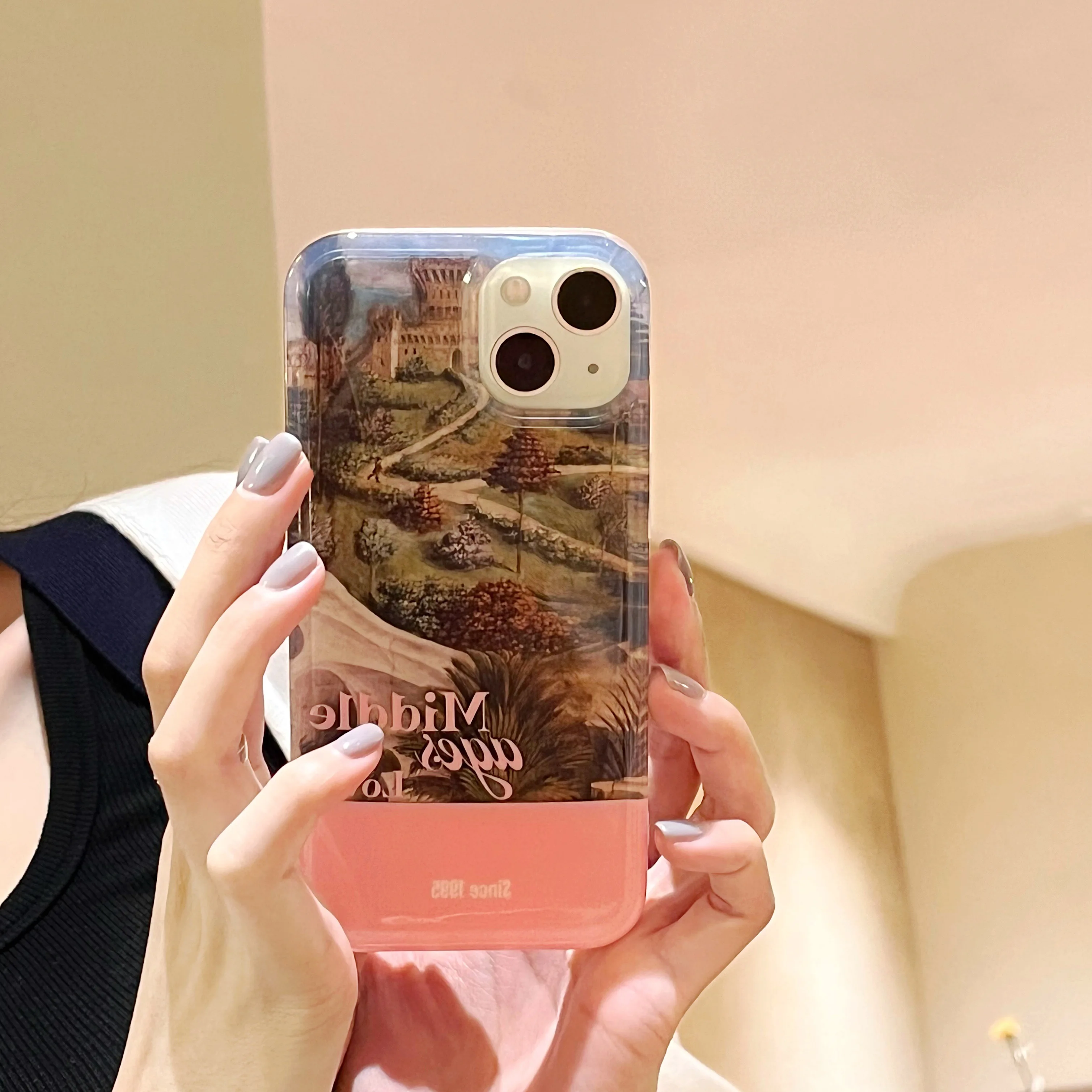 Vintage INS Color Contrast Middle Age Castle Fashion Case for