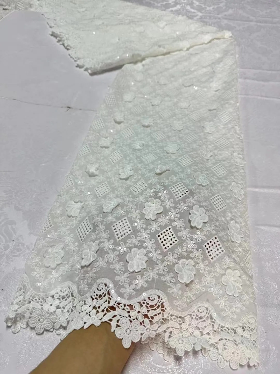 

Cotton Dry Lace Fabric With Sequins African Lace Fabric Latest Nigerian Swiss Voile Lace in Switzerland For Party Dress Sewing