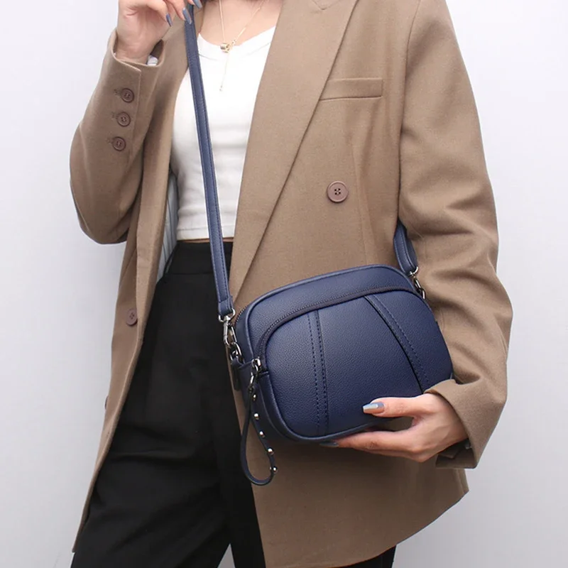 Solid Color Fashionable Rivet Zipper Women's Mobile Phone Bag