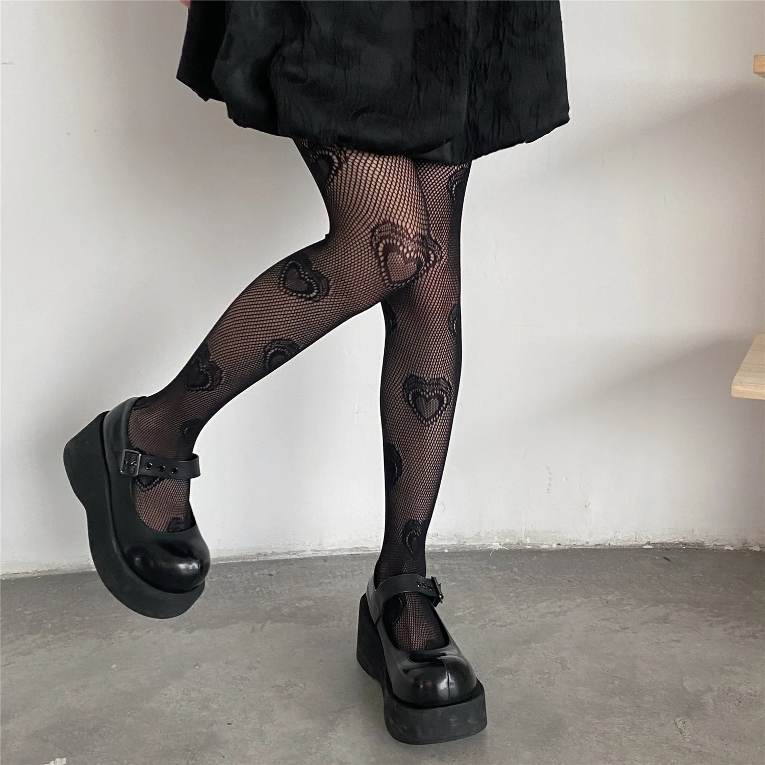 Description Picture 3 of itemLolita Heart Hollowed Out Lace Mesh Stockings Bottomed Pantyhose Japanese Women Retro Floral Rattan Black Stocking Hot Tights