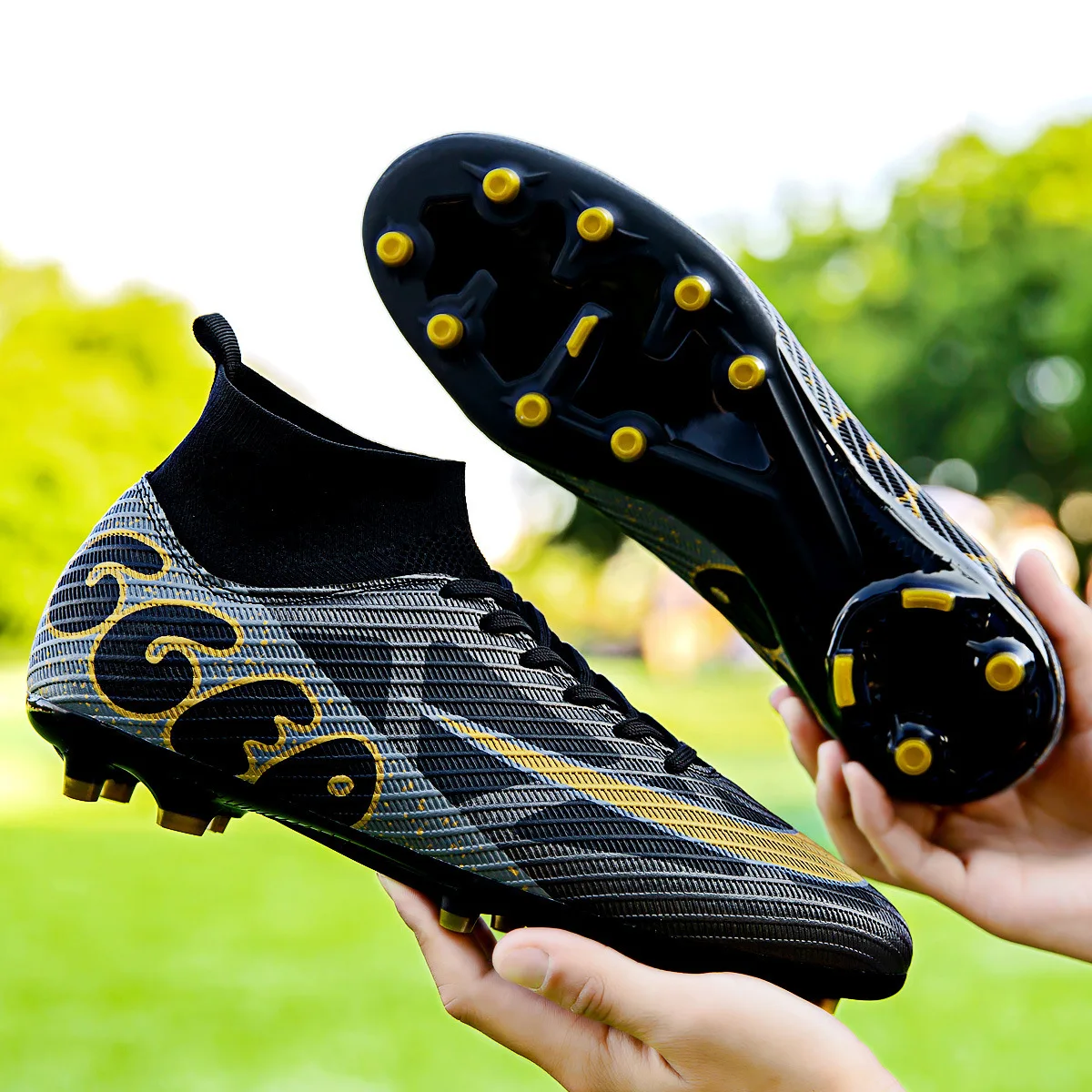 Fashion Adult Outdoor Lawn Long Spikes Soccer Shoes Football Shoes FG Cleats Breathable Soccer Trainning Sneakers