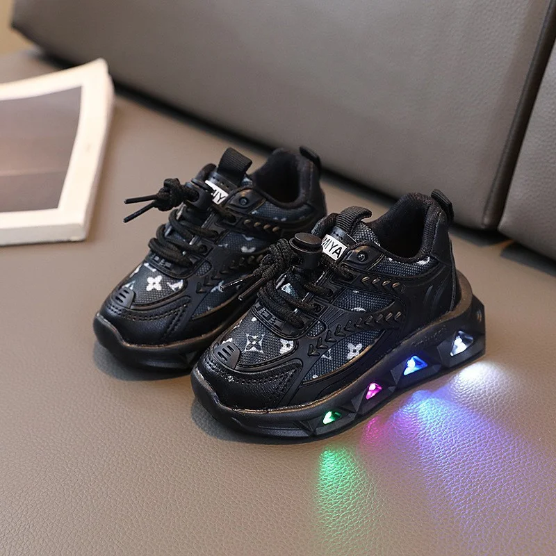 Size 21-30 Lovely Girls Toddler Shoes with Led Lights Luminous Sneakers for Kids Girls Soft Glowing Breathable Shoes Boy