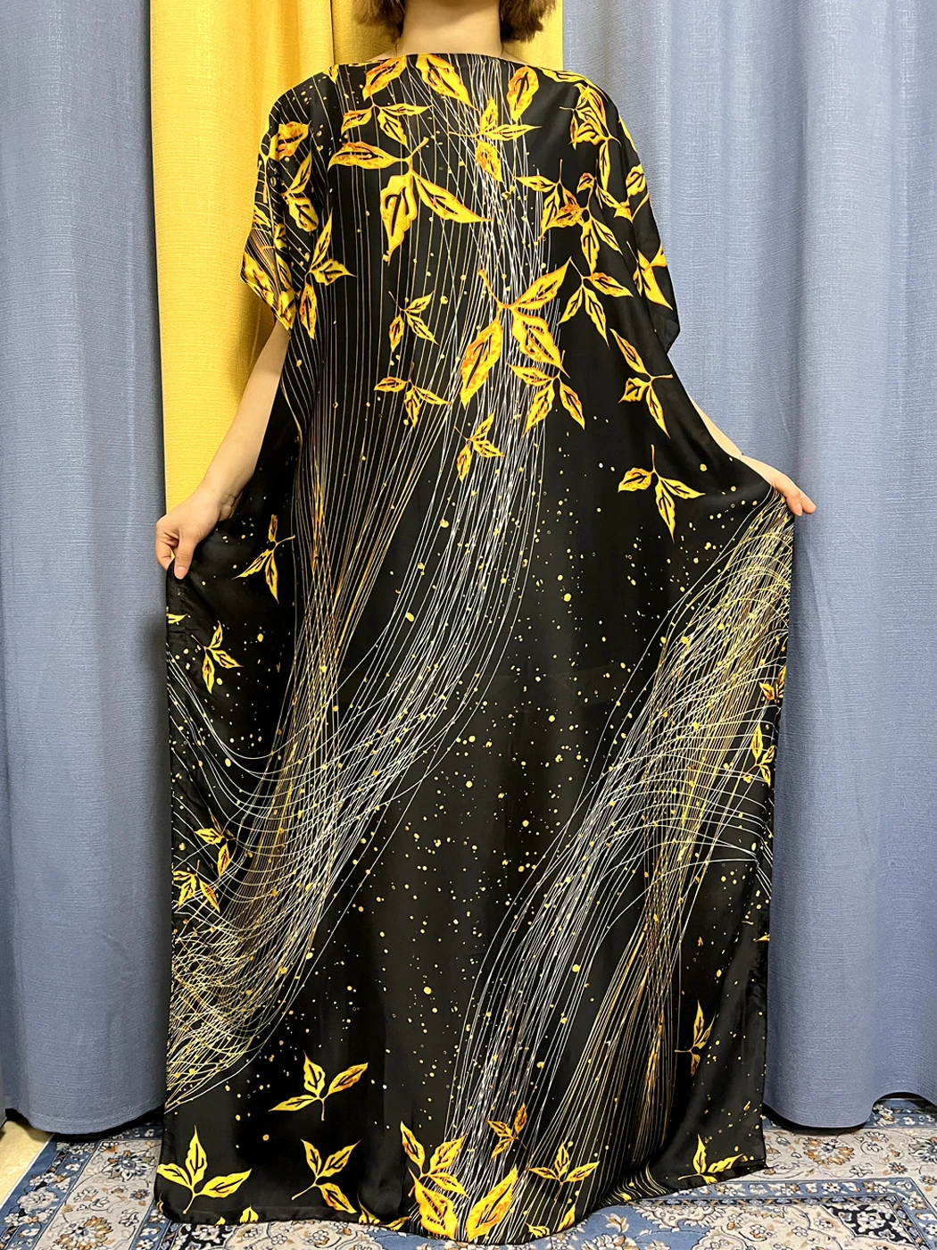 Muslim Abayas For Women 2023 Short Sleeve O-neck Black Silk Loose Femme Robe African Traditional Summer Dresses With Turban