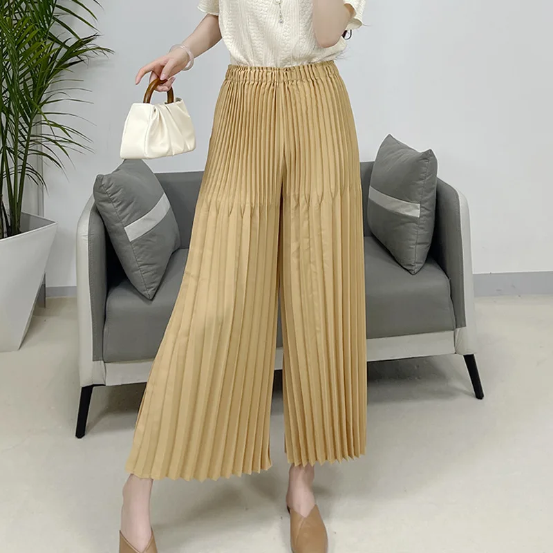 

2024 New Pleated Sunpleat Miyake Wide Leg Pants Casual Nine-Point Pants Loose and Versatile Fat MM Plus Size Women's Clothing
