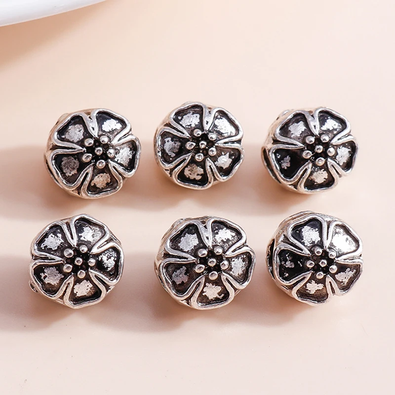 Leslie 15 Stück niedliche Blumen-Charms-Perlen-Anhänger für DIY Markenarmbänder, Halsketten, handgefertigte Schmuckherstellung, Zubehör