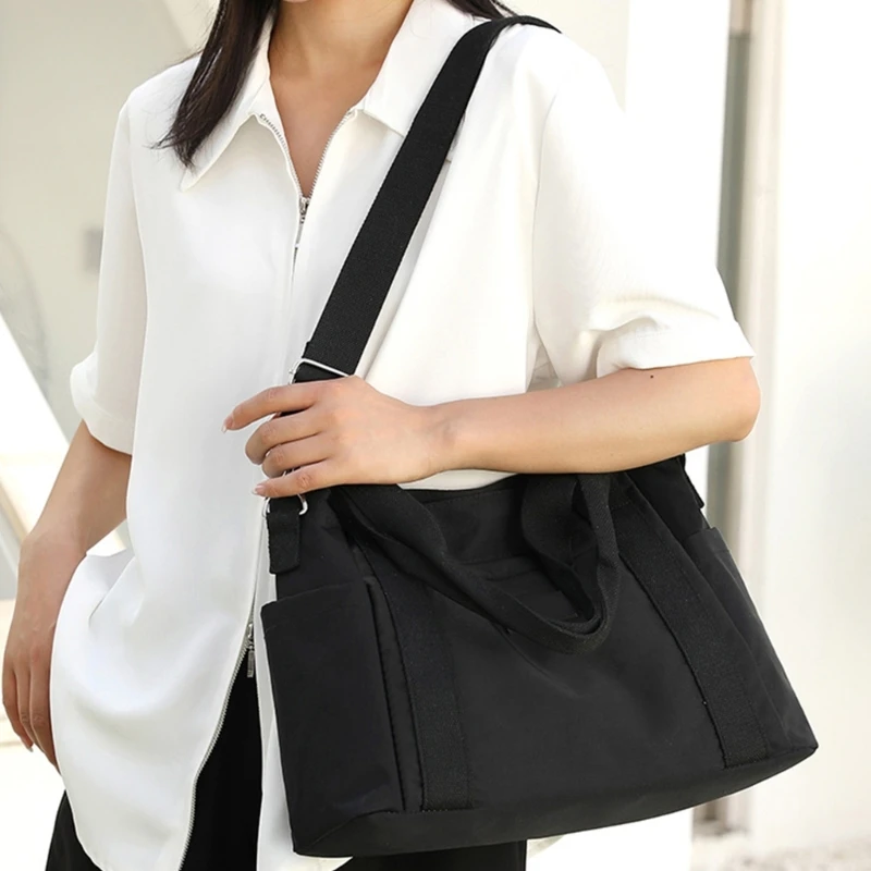 Convenient Nylon Handbag Zipper Closure Multi functional Shoulder Crossbody Bag