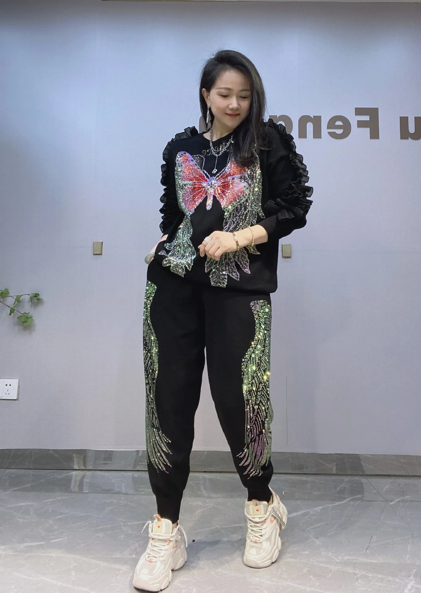 Gitter Rhinestones Knitted Tracksuit For Women Autumn Sports Set Stretchy Casual Hoodies And Trousers Больших размеров 2