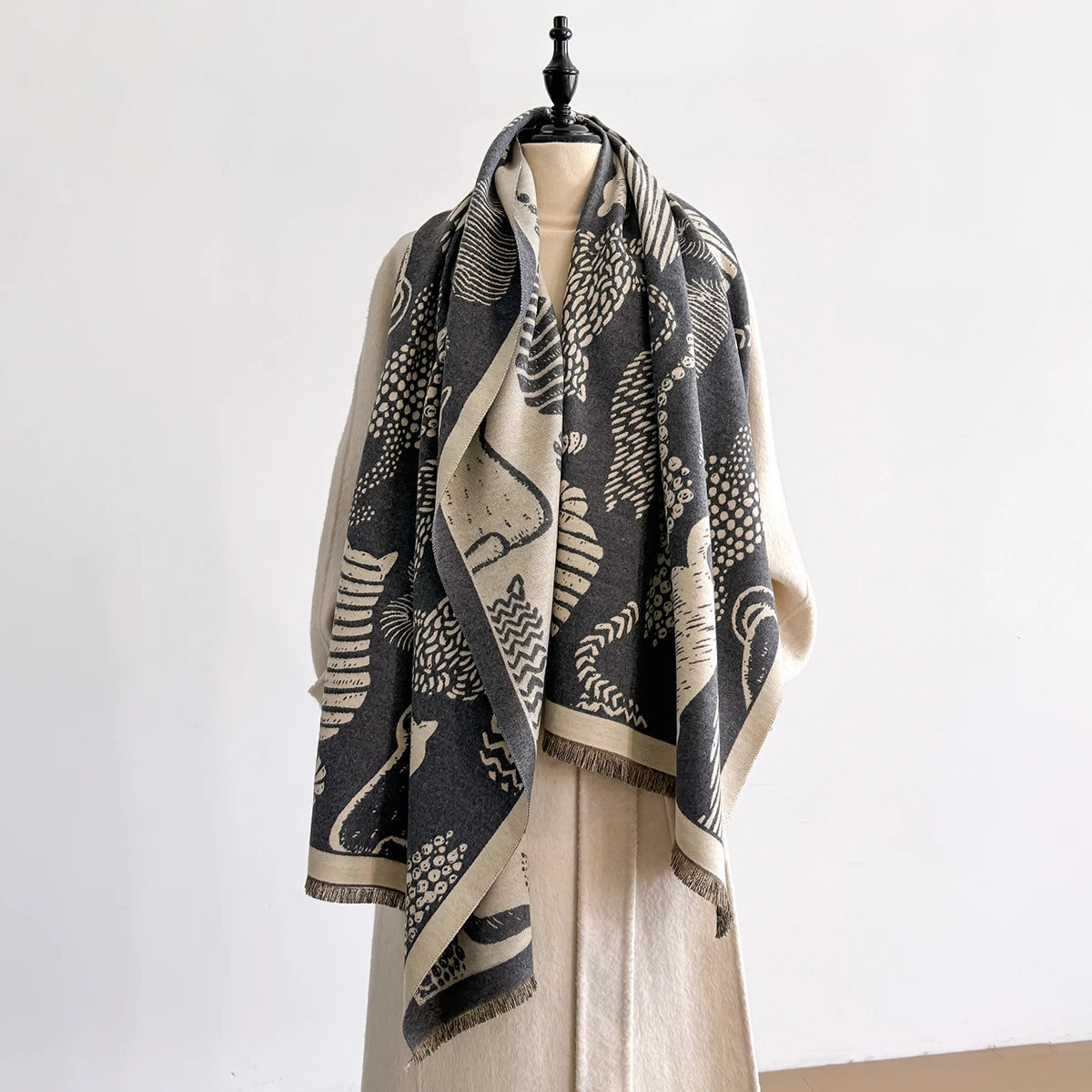 2025 Luxury Fashion Womens Cat Pattern Shawl Faux Cashmere Warm Autumn Winter Scarf for Mujer Femme Stylish Accessory Bufand