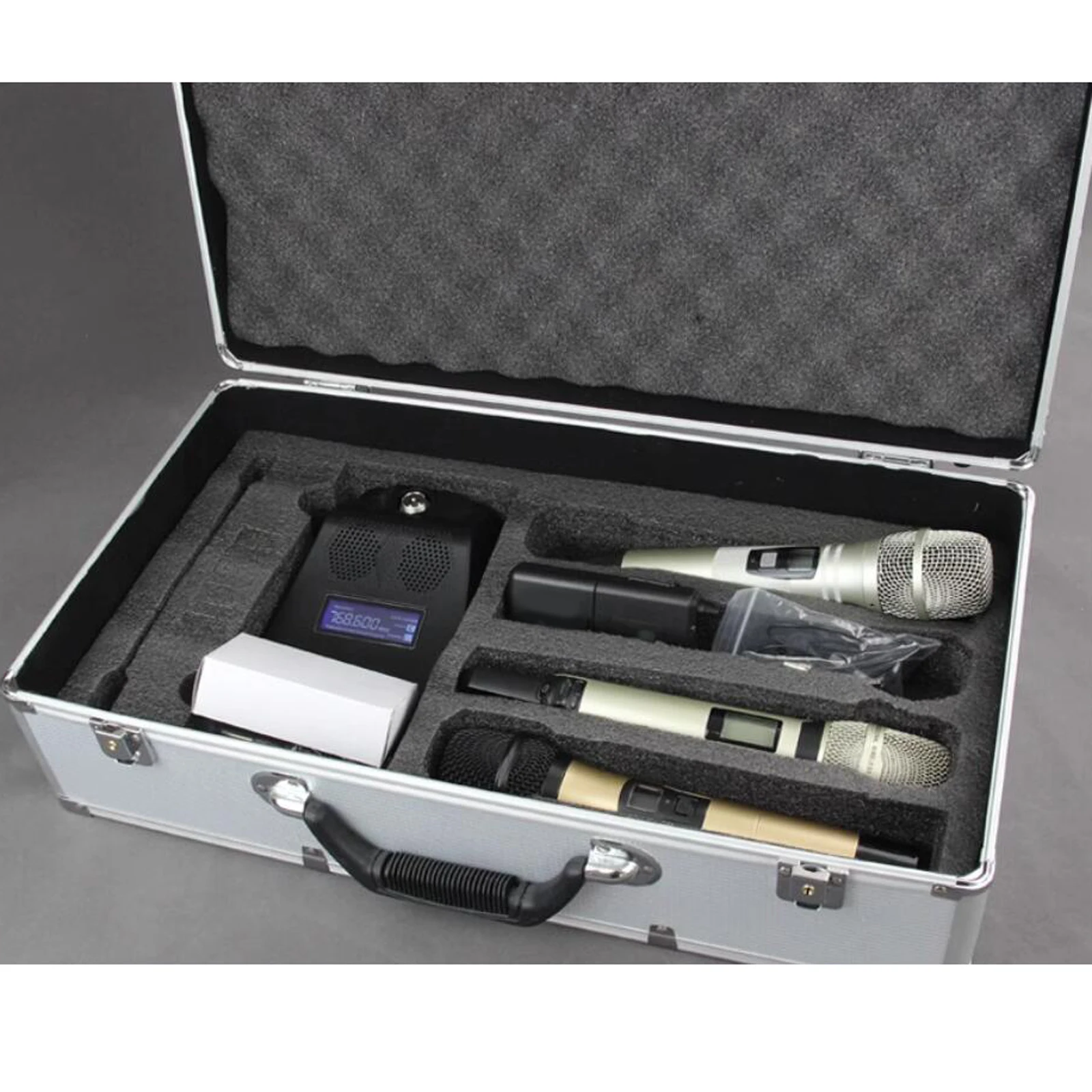 ONSTAGE マイク ケース付き S8927d21a41324e85ae8e10acdb622