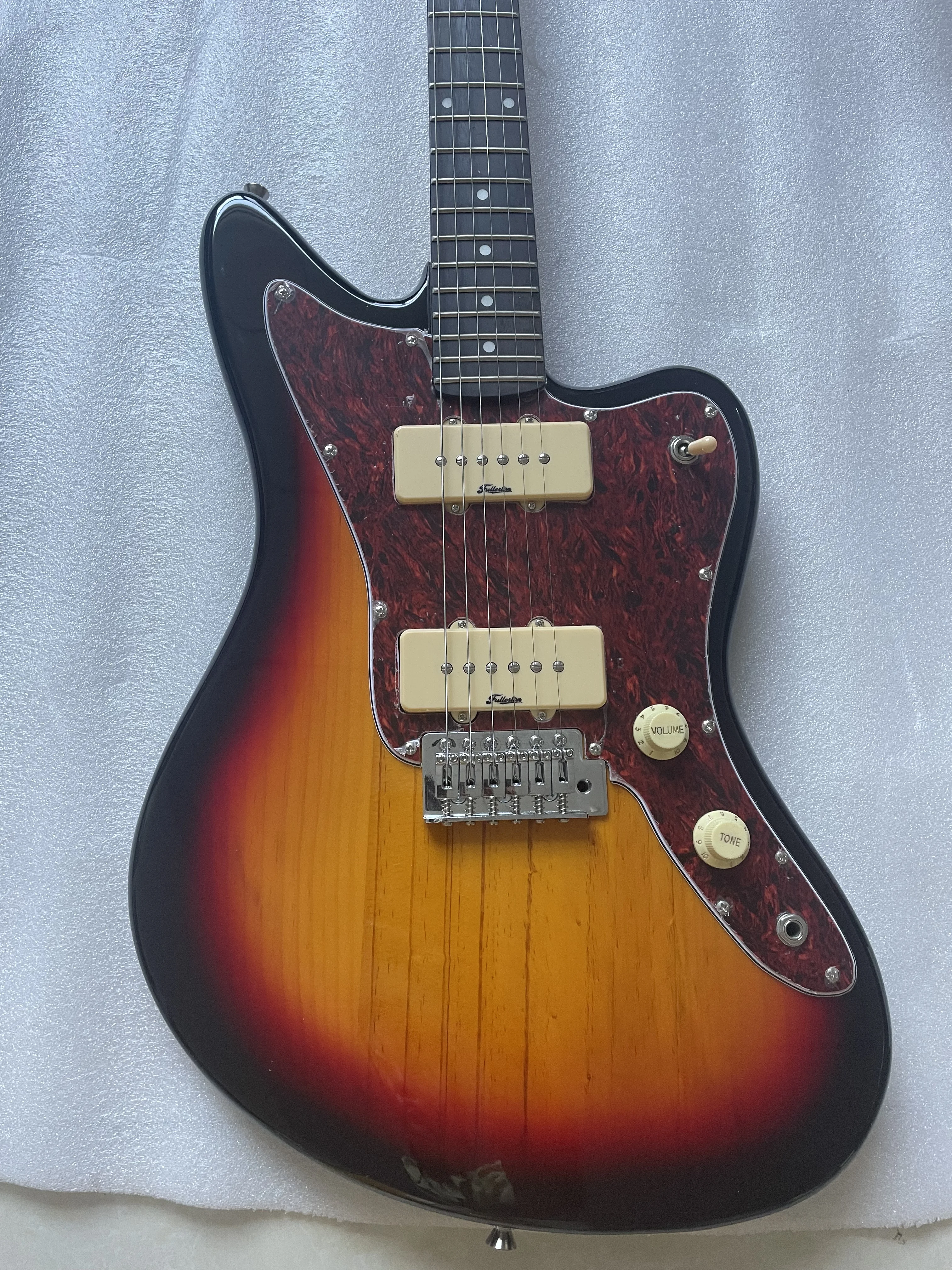 커스텀 클래식 6 현 일렉트릭 기타, 선셋 컬러 바디, 캐나다 메이플 핑거보드, 서핑 그린, 빠른 배송