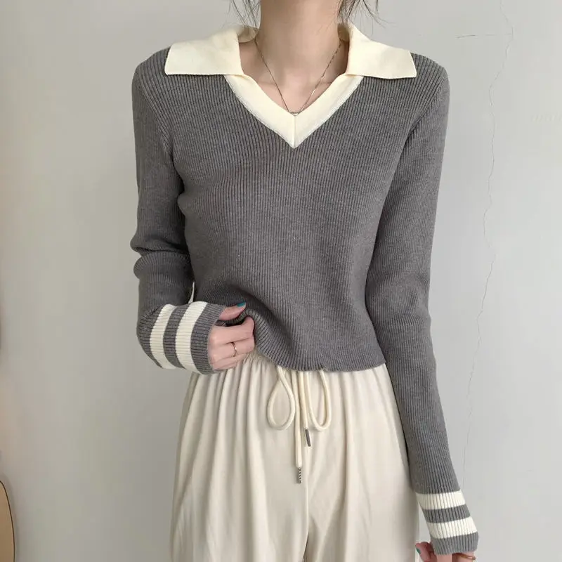 

Women's Autumn Winter Minimalist V-neck Polo Patchwork for Commuting Versatility Long Sleeved Slim Fit Sweater Knitting Tops