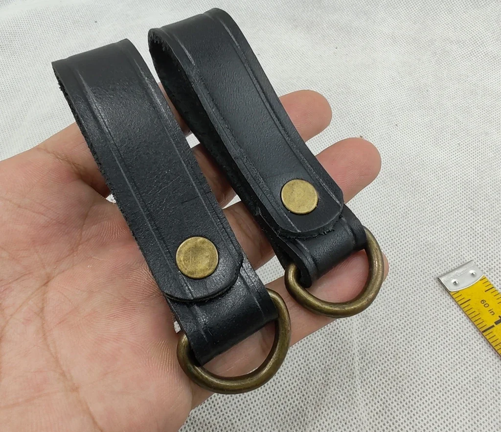 PAIR WW2 OF GERMAN ARMY BELT LOOP STRAPS LOOP BLACK LEATHER D-RING D RINGS