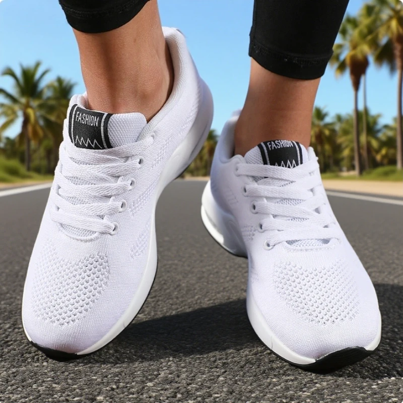 Women's Fashion Sneakers Vibrant Travel Lightweight Walking Shoes 2025 Breathable Gym Training Fashionable Women's Running Shoes