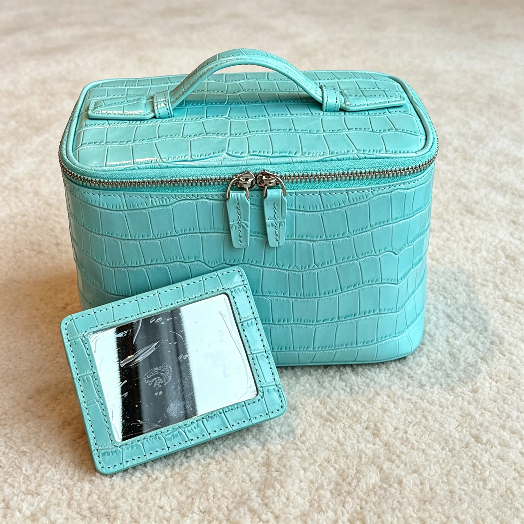 Crocodile Pattern Genuine Leather Cosmetic Bag Luxury New Large Capacity Cowhide Portable Travel Toiletry Storage Cosmetic Bag 2