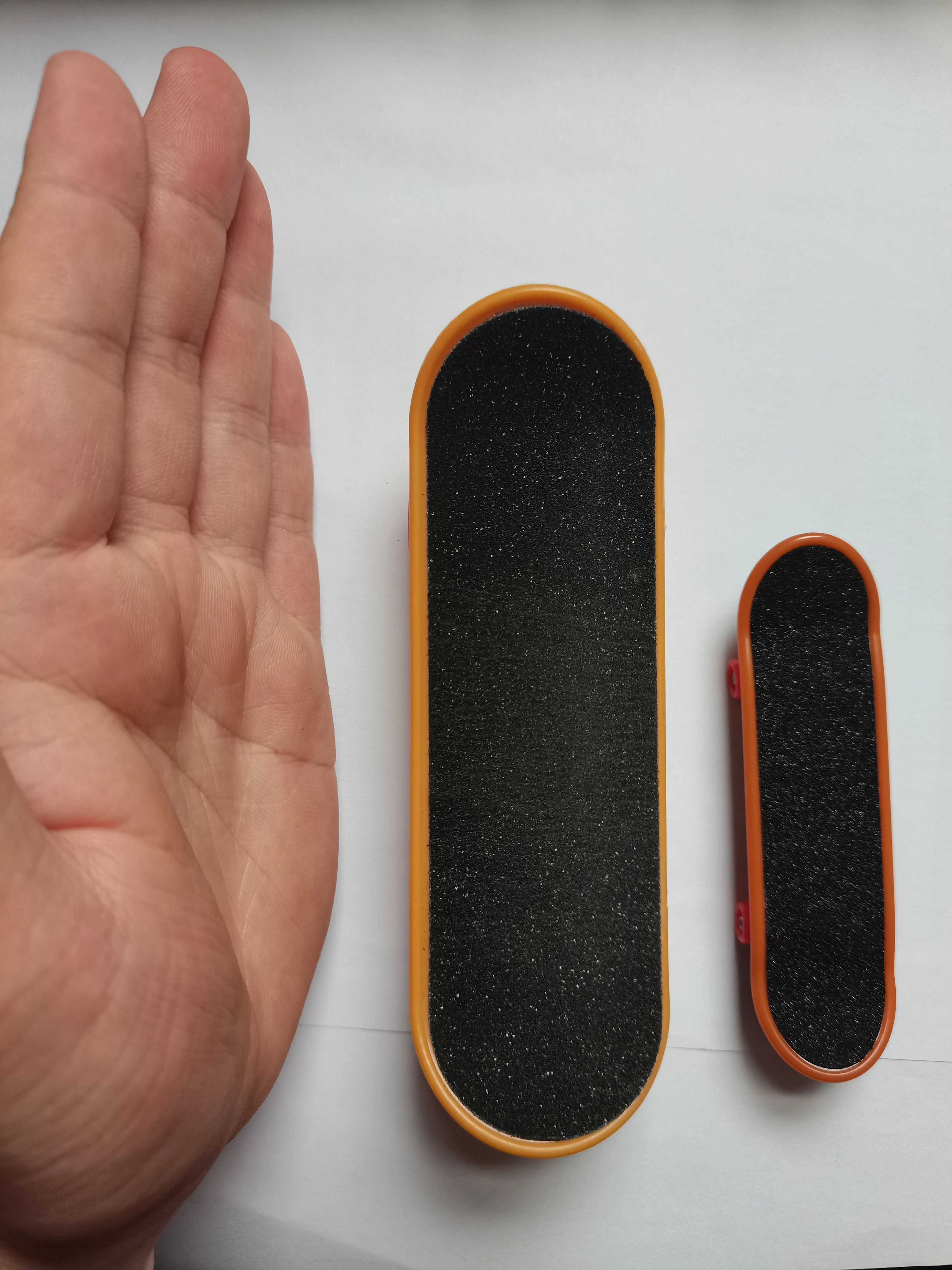 Bird Toys Mini Skateboard For Turtles Parrot Turtle Toy Finger Skate Board For Pet