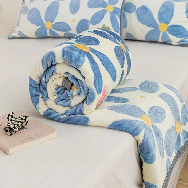 

Winter Warm Plaid Blanket Comfortable Blanket Cartoon Bed Cover Solid Color Office Multifunction Travel Blanket for Beds