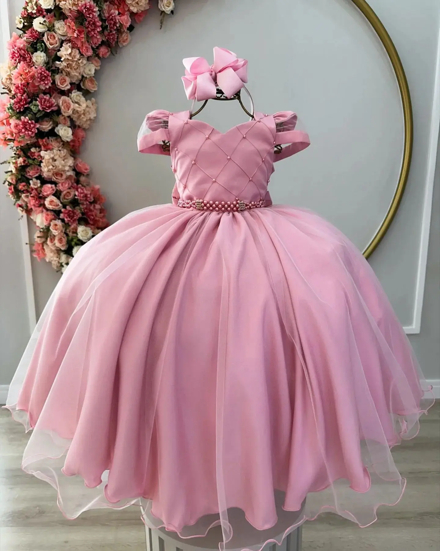 

Soft Satin Pink Ball Gown Flower Girl Dresses for Wedding Beads Children Pageant Gowns Bows Kids First communion Dresses
