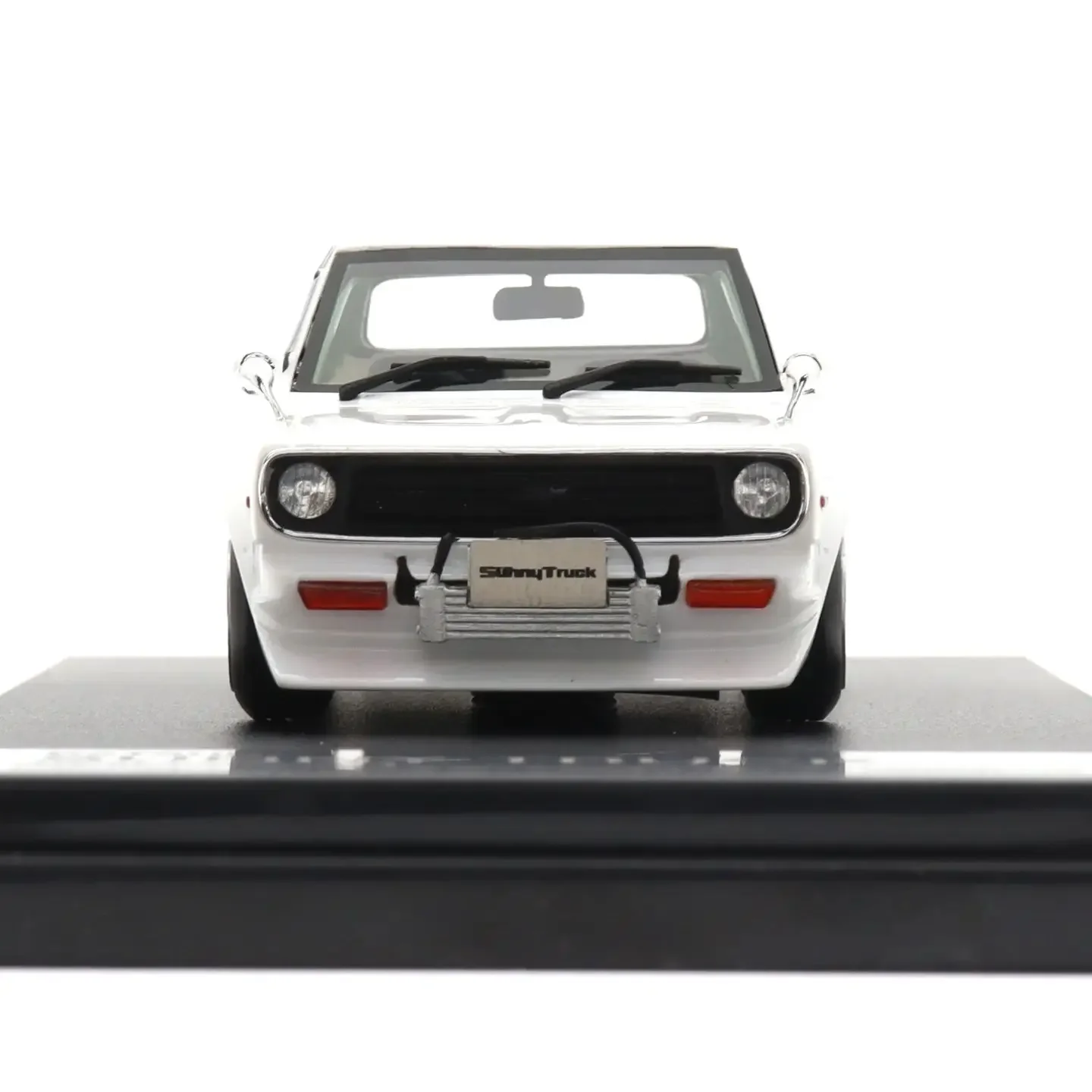

1:43 Hi Story Car Model For J-43569 DATSUN SUNNY TRUCK 1979 Customized High Simulation Collection Gift Resin Model Car