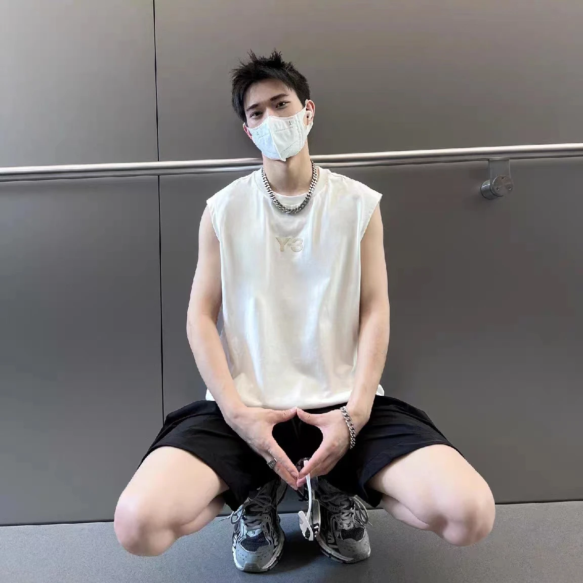 Рисунок 3 - Футболка Yohji Yamamoto мужская без рукавов