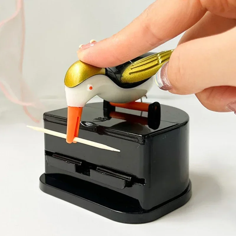 Cute Little Bird Toothpick Container Automatic Toothpick Dispenser Toothpick Holder Home Decor Table Decoration  이쑤시개 디스펜서