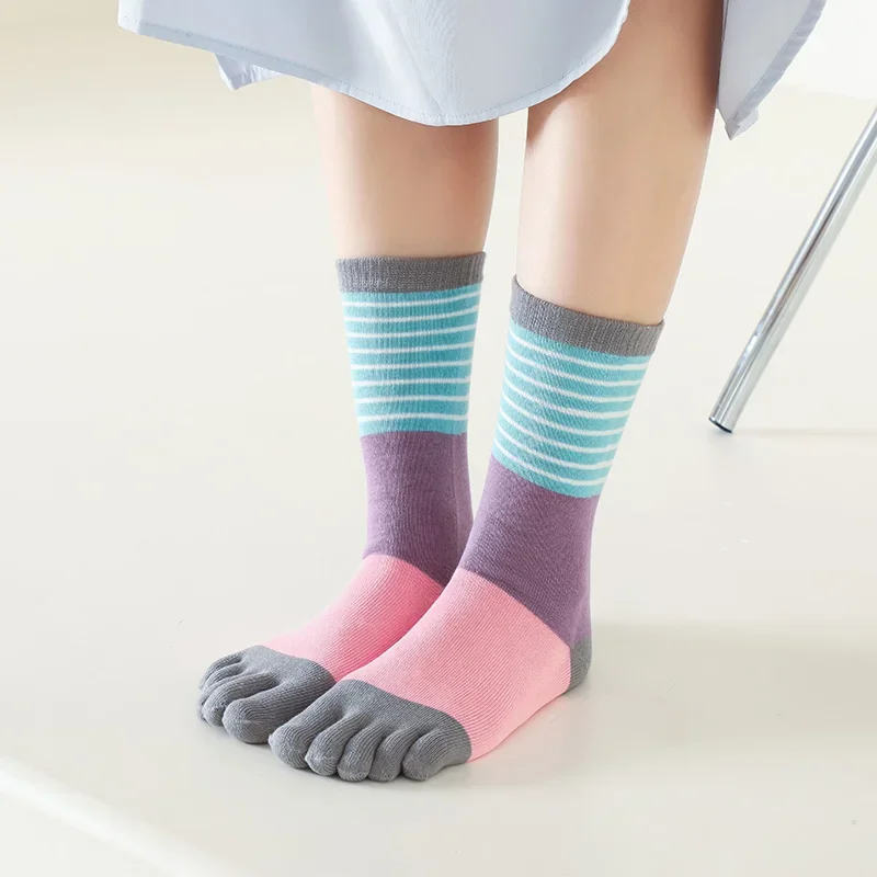 1 Paar Frauen Baumwolle Fünf-Finger-Socken bunte Streifen Split Toe Sports ocken Kawaii Harajuku High Tube Fünf-Zehen-Split-Toe-Socke – Detail 11