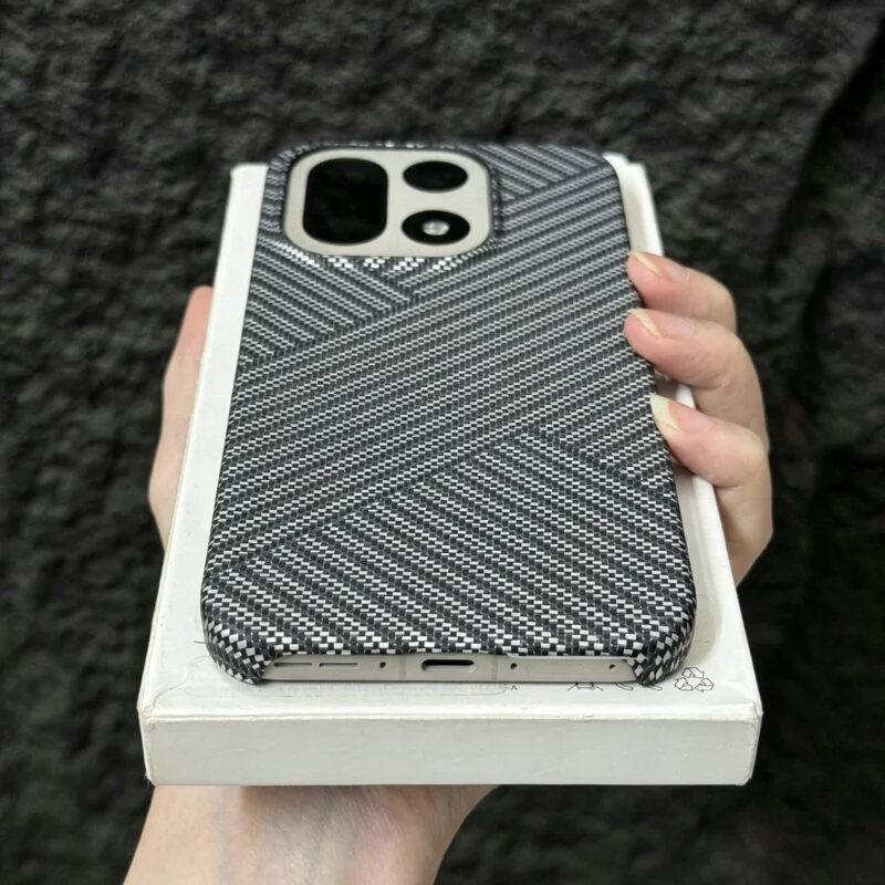 Retro Cooling Ultra Thin Carbon Fiber Pattern Frosted Frameless Business Case Cover