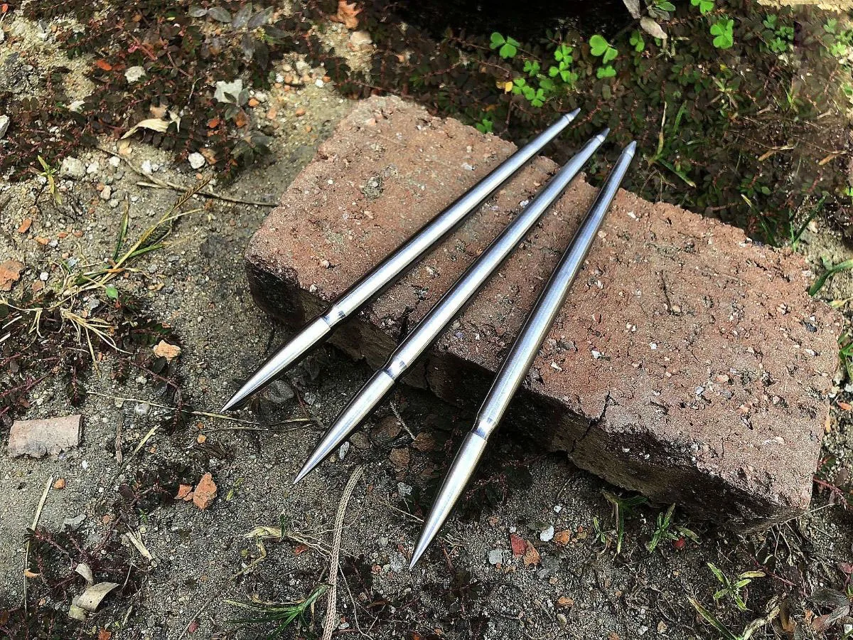 How To Make Throwing Spikes