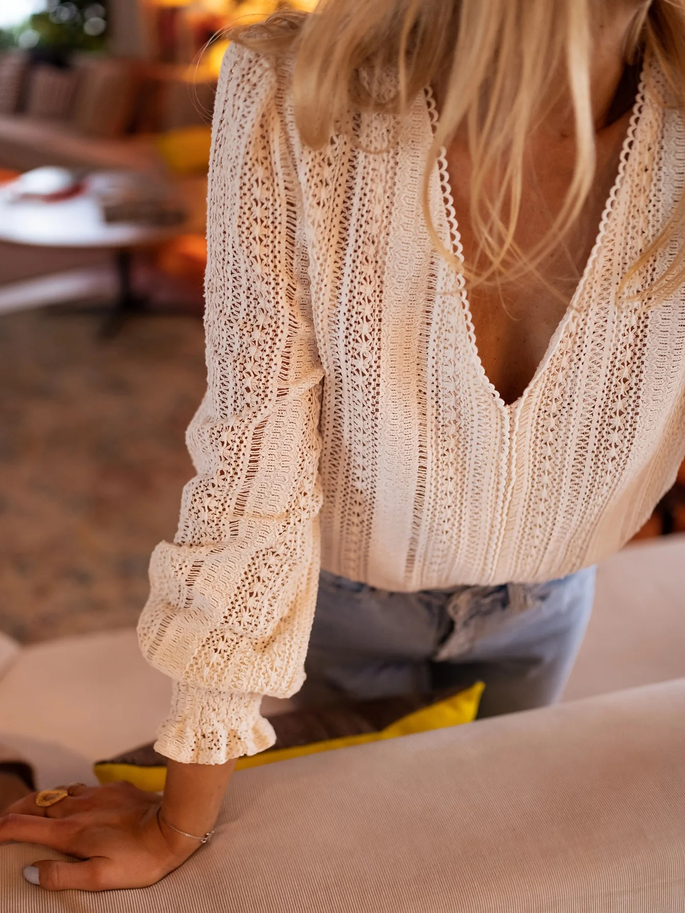 New Spring and Autumn Fashion Women's Hollow V-neck Lantern Sleeve Shirt Casual Solid Color Long-sleeved Office Blouse