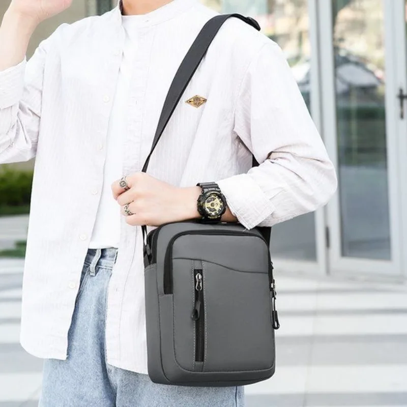 

2024 New Men Bag Oxford Cloth Zipper Shoulder Bag Lightweight Solid Color Messenger Bags Casual Backpack Business Briefcase