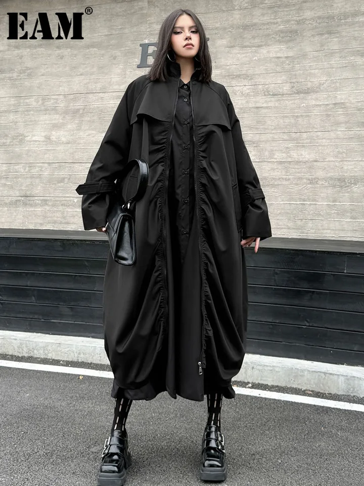EAM] Women Black Pleated Zipper Big Size Long Trench New Stand