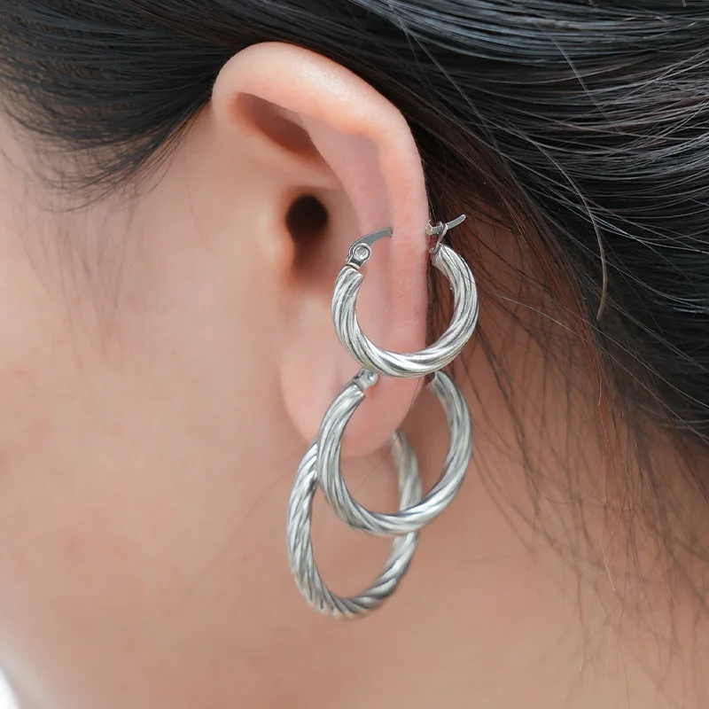 3pair Vintage Twisted Hoop Earrings for Women Gold Plated Stainless Steel Twist Ear Buckle Stackable Circle Hoops Party Jewelry 4