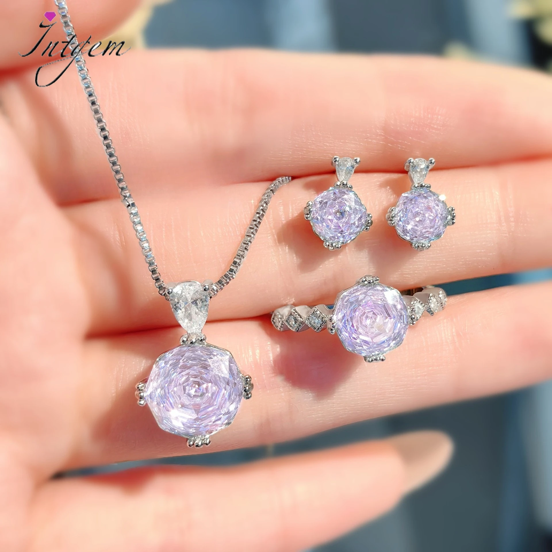 Adorable Floral Design Locket Set with Earrings & Ring (DZ17845) main image 0