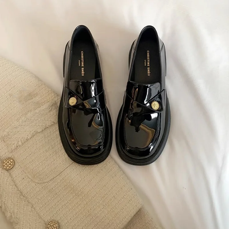 2024 New Women's Leather Shoes Designer Mirror Patent Leather De Trainers Outdoor Cute Lolita Style Thick Water Platform Shoes