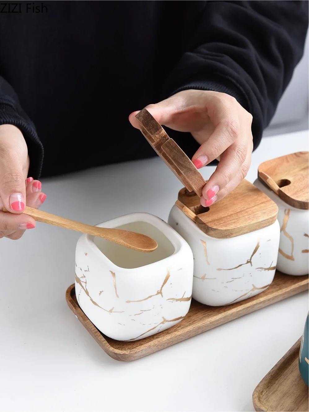 Matte Marble Pattern Ceramic Kitchen Spice Jar Oiler Set Wooden Cover Salt Shaker Spice Jar Kitchen Condiment Storage Rack Set