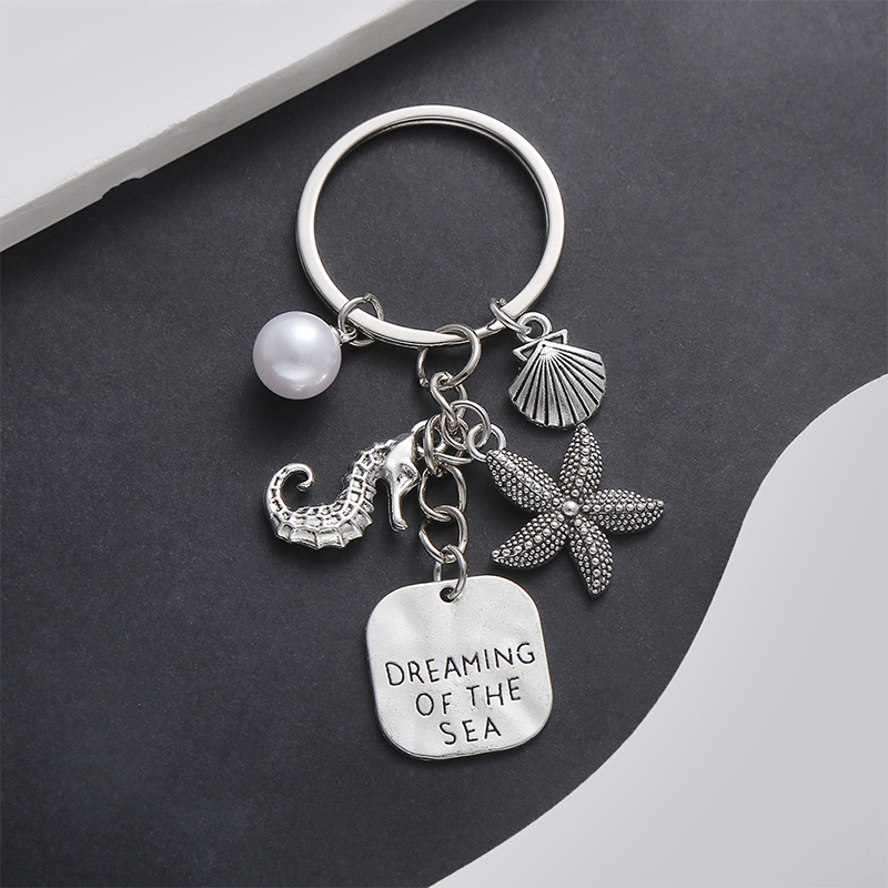3 Styles Marine Keychain Men Women Shell Seahorse Starfish Guitar Soccer Charm Hang Bag Couple Key Ring Motorcycle Accessories