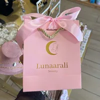 Sacs en papier de luxe de marque personnalisés avec poignées, emballage personnalisé avec Logo imprimé pour bijoux, vêtements et mariages, 500 pièces/lot 4