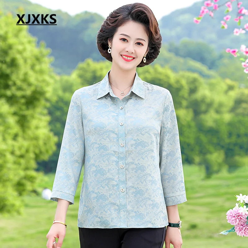 

XJXKS 2023 Summer New Mulberry Silk Fashion Printed Blouse Loose Oversize Middle-aged Elderly Seven-minute Sleeve Top